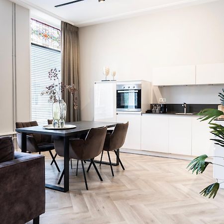 Xxl Loft With Bath Located Stadsvilla Tilburgo Exterior foto