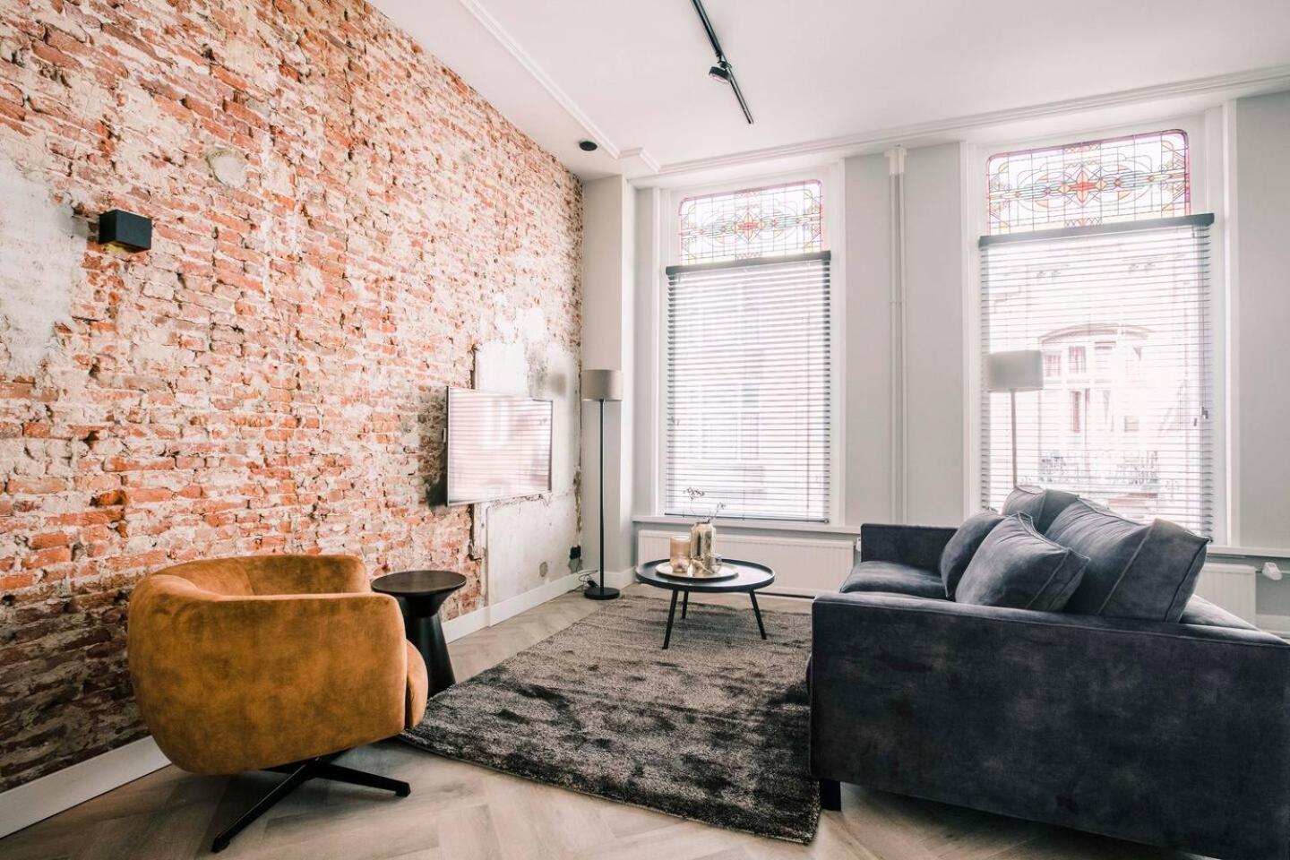 Xxl Loft With Bath Located Stadsvilla Tilburgo Exterior foto